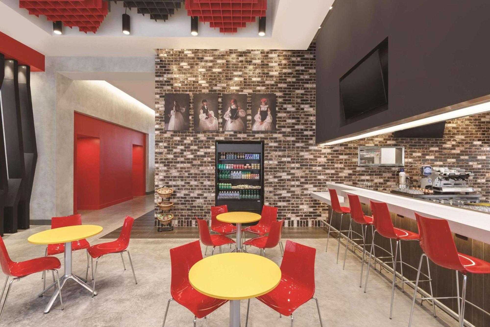 迈阿密机场丽芮酒店 外观 照片